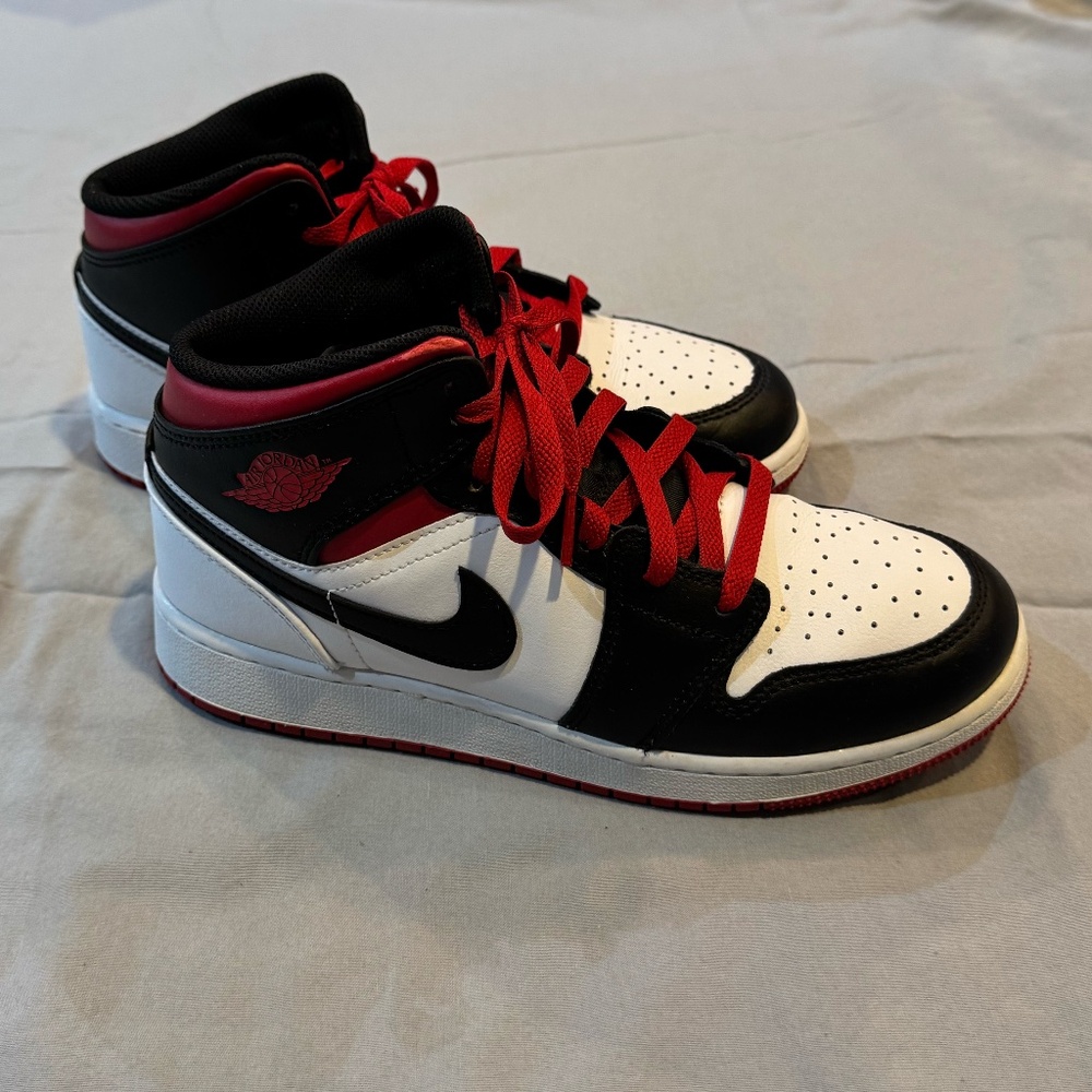 Youth Nike Air Jordans Size 6Y